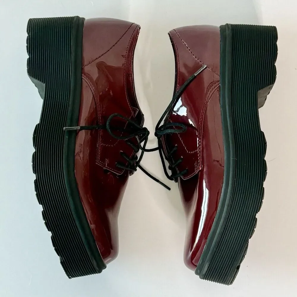 Forever 21 Women Oxford Sz 8 Burgundy Red Faux Patent Leather Lace Chunky Shoes